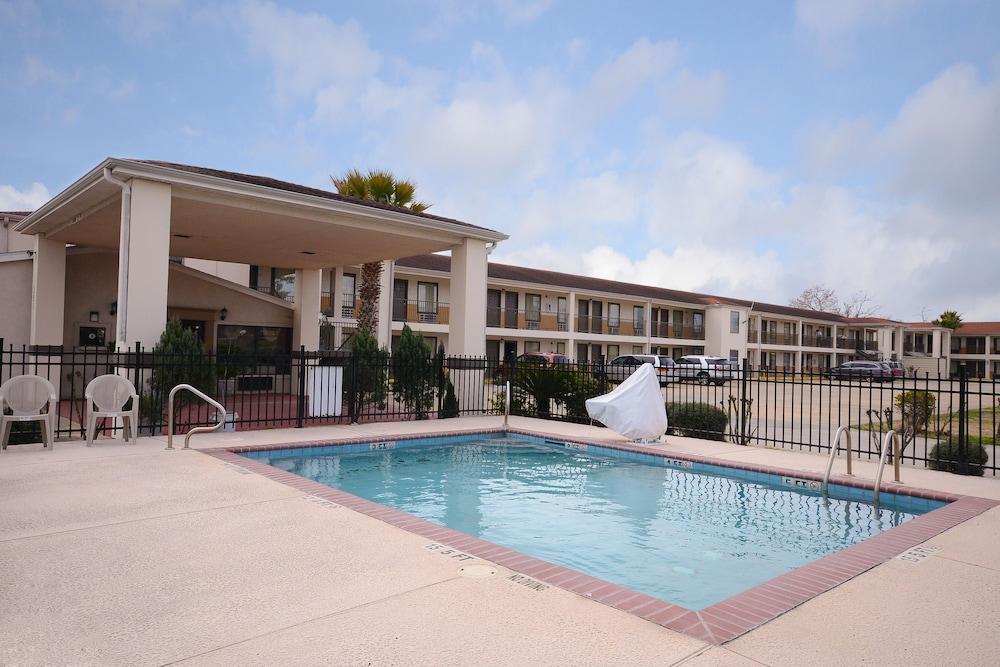 Econo Lodge Lake Charles University Area Eksteriør bilde