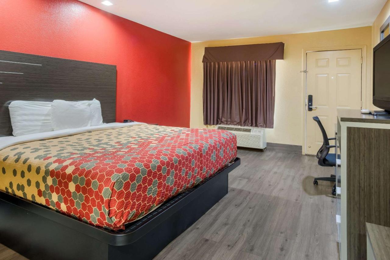 Econo Lodge Lake Charles University Area Eksteriør bilde