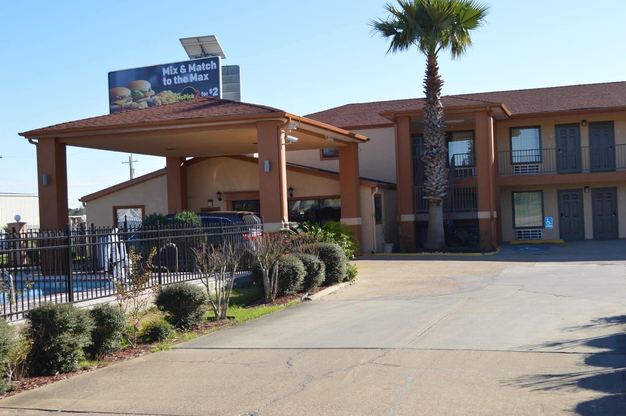 Econo Lodge Lake Charles University Area Eksteriør bilde