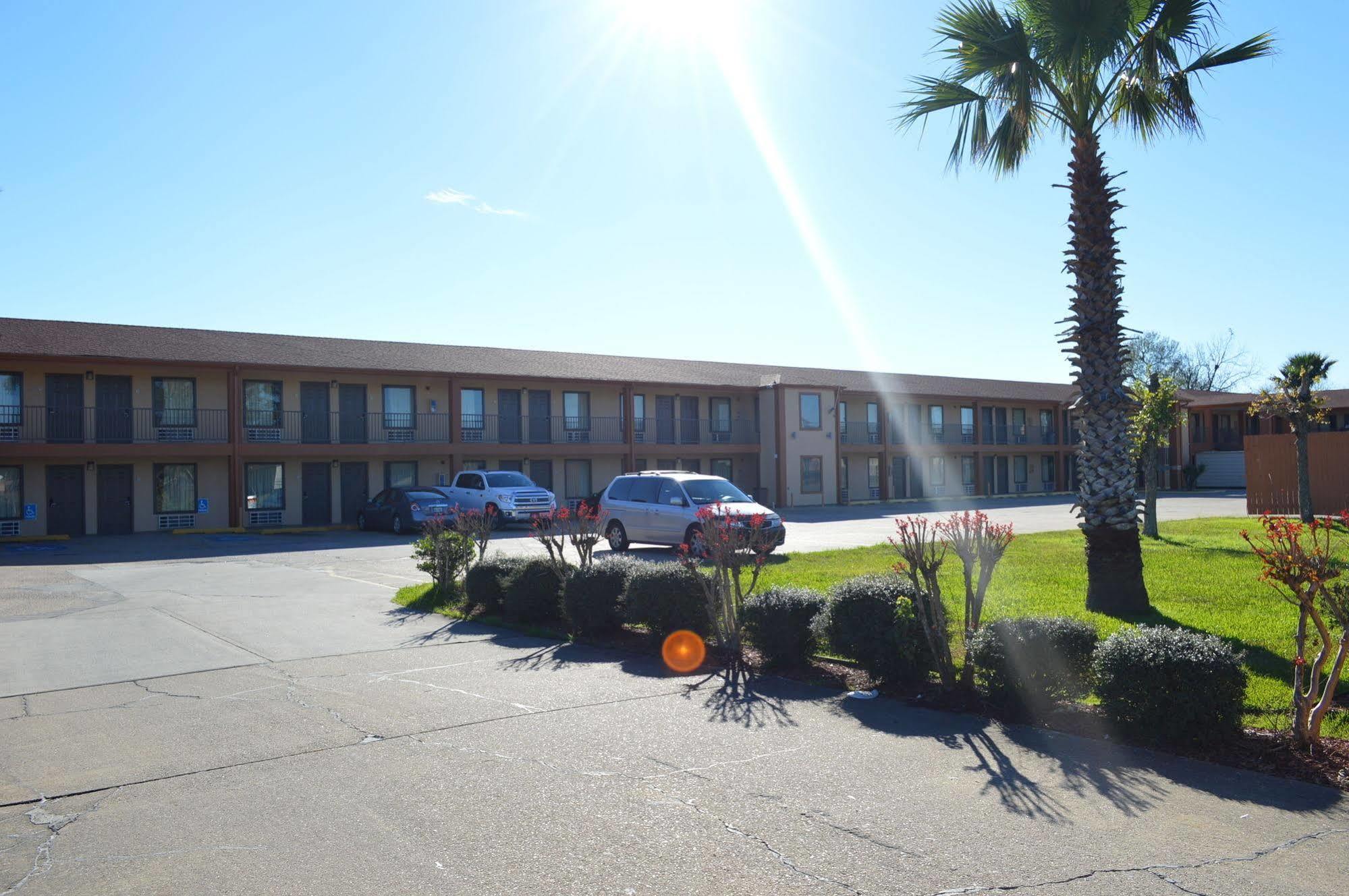 Econo Lodge Lake Charles University Area Eksteriør bilde