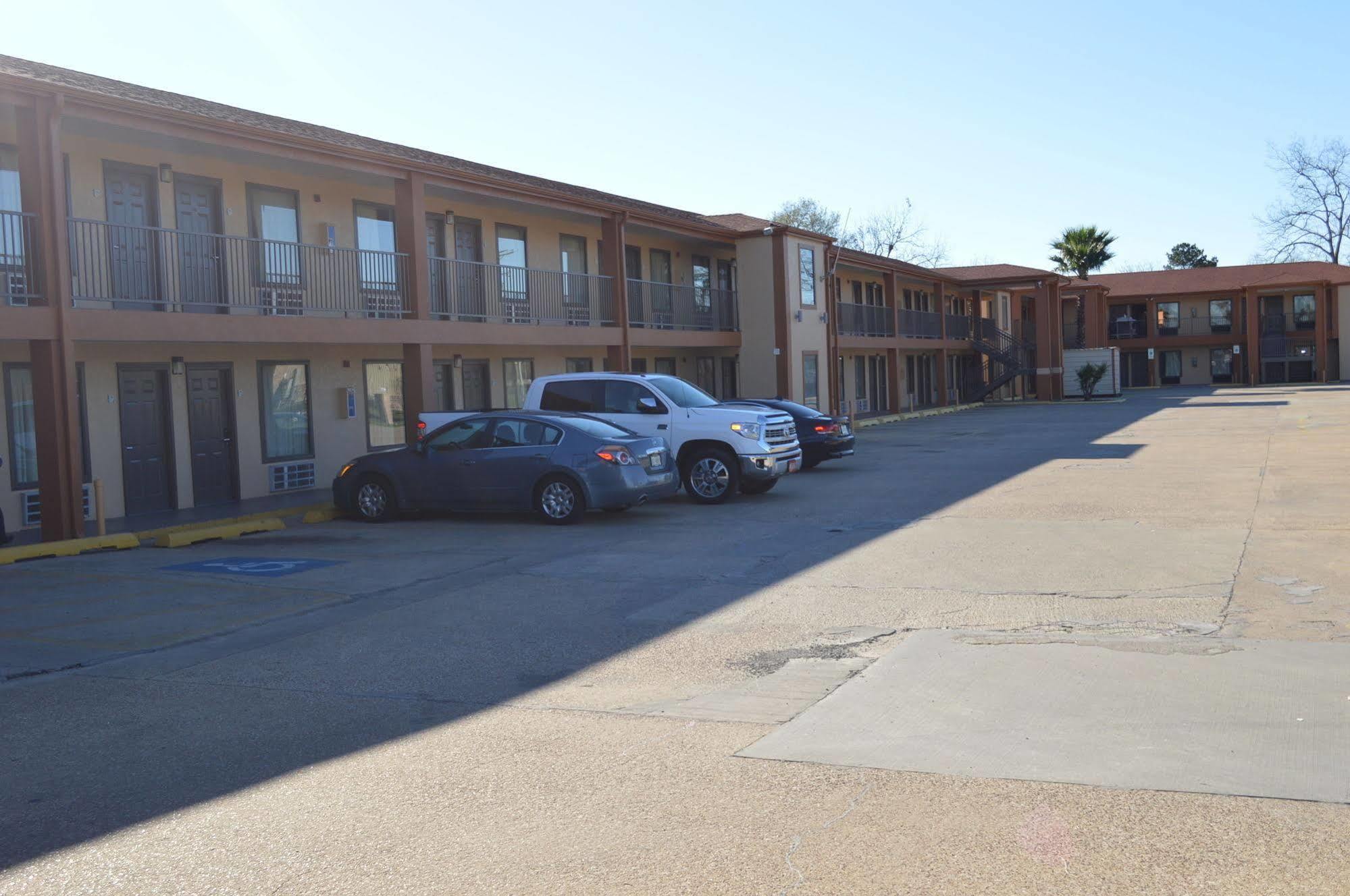 Econo Lodge Lake Charles University Area Eksteriør bilde
